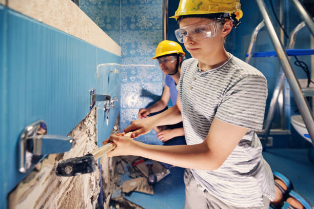 Best Biohazard Mold Removal  in Huber Ridge, OH